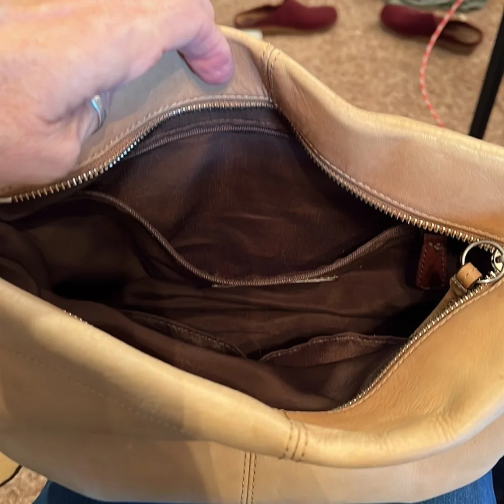 COACH LEATHER SHOULDER BAG - Picture 7 of 8